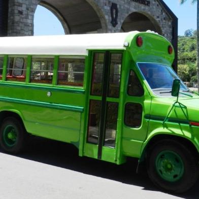 Ônibus de city tour em Caxias do Sul.<!-- NICAID(14428415) -->