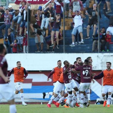  CAXIAS DO SUL, RS, BRASIL - 22.02.2020 - Caxias e Grêmio se enfrentam pela final da Taça Edwaldo Poeta (1º turno) do Campeonato Gaúcho 2020, no Estádio Centenário. (Foto: Lauro Alves/Agencia RBS)