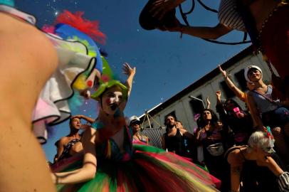 CAXIAS DO SUL, RS, BRASIL, 22/02/2020Sábado de Carnaval em Caxias do SulBloco da Ovelha na praça das feiras(Lucas Amorelli/Agência RBS)<!-- NICAID(14428887) -->