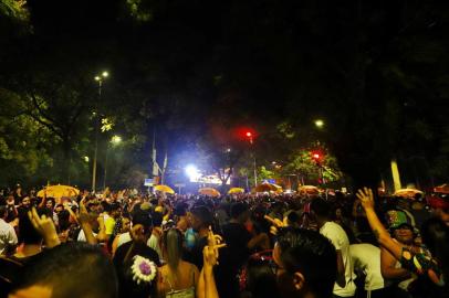  PORTO ALEGRE, RS, BRASIL, 24/02/2020:  Carnaval na praça Garibaldi<!-- NICAID(14430663) -->