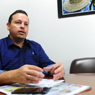  CAXIAS DO SUL, RS, BRASIL, 07/02/2020. Vereador Adriano Bressan (MDB), líder do governo na Câmara. (Porthus Junior/Agência RBS)<!-- NICAID(14411790) -->