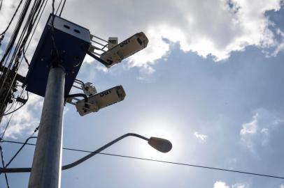  SÃO LEOPOLDO, RS, BRASIL - 2020.02.20 - Municípios que contam com câmeras de cercamento eletrônico instaladas e conseguem identificar placas de veículos roubados e furtados.  (FOTO: ANDRÉ ÁVILA/ Agência RBS)Indexador: Andre Avila<!-- NICAID(14426284) -->