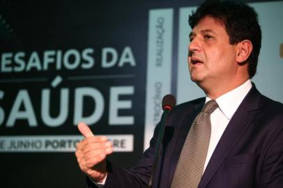  * FOTOS EM BAIXA RESOLUÇÃO *PORTO ALEGRE, RS, BRASIL, 07.06.2019. Ministro da Saúde Luiz Henrique Mandetta falando no evento ¿Desafios da Saúde no Brasil¿ no Plaza São Rafael em Porto Alegre.FOTO: JEFFERSON BOTEGA/AGÊNCIA RBS<!-- NICAID(14112467) -->