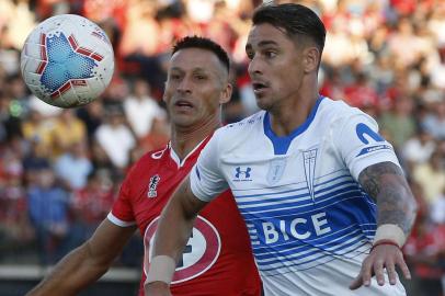  Confronto entre Universidad Católica e Union La Calera, pelo Campeonato Chileno<!-- NICAID(14435621) -->