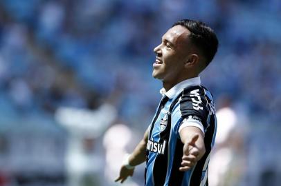 Grêmio enfrenta o Juventude, na Arena, pela primeira rodada do segundo turno do Gauchão. No lance, Pepê<!-- NICAID(14435675) -->