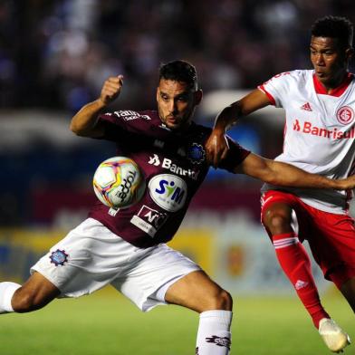  CAXIAS DO SUL, RS, BRASIL, 20/02/2020. SER Caxias x Inter, jogo válido pela taça Francisco Novelletto Neto, segundo turno do Campeonato Gaúcho (Gauchão 2020), realizado no estádio Centenário. (Porthus Junior/Agência RBS)<!-- NICAID(14435920) -->