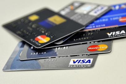 Cartões de crédito , visa, mastercard<!-- NICAID(14436212) -->