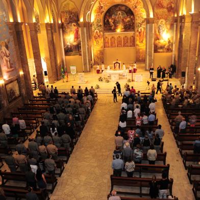 Ameaça do coronavírus faz Diocese de Caxias recomendar que fieis não deem as mãos para rezar durante missas