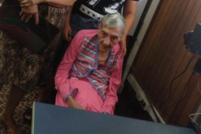  Aos 95 anos, moradora de Rio Grande faz a carteira de identidade pela primeira vez<!-- NICAID(14437879) -->