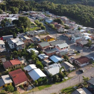  CAXIAS DO SUL, RS, BRASIL, 03/03/2020.  Decisão em primeira instância garante propriedade de lote para família do loteamento Cidade Industrial e abre caminho para desfecho de um nebuloso caso de  empresa que cobra o pagamento de terrenos que já haviam sido pagos há muitos anos. (Porthus Junior/Agência RBS)<!-- NICAID(14438756) -->