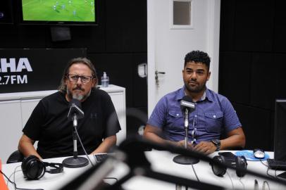  CAXIAS DO SUL, RS, BRASIL, 04/03/2020 - A 121ª edição do Show dos Esportes destacou o futebol da Apafut/UCS. O coordenador da equipe, Jeferson Borges, e o técnico da categoria sub-15 e coordenador técnico da categoria sub-20, Luciano Brandalise, participaram do programa. A atração foi apresentada por Eduardo Costa e Marcelo Rocha. (Marcelo Casagrande/Agência RBS)<!-- NICAID(14440464) -->