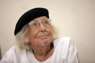 (FILES) In this file photo taken on February 13, 2018, Nicaraguan poet and Priest Ernesto Cardenal attends a presentation of his book Así en el cielo como en la tierra (In Heaven as on Earth) in Granada, some 45km from Managua. - Cardenal died on March 1, 2020, at the age of 95 from a heart attack, after being hospitalized for fatigue and respiratory problems, his assistant reported. (Photo by INTI OCON / AFP)<!-- NICAID(14440314) -->