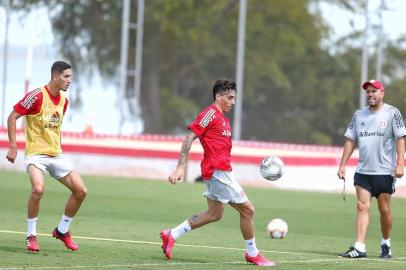 Treino do Inter no CT Parque Gigante. No lance, o técnico Eduardo Coudet<!-- NICAID(14440851) -->