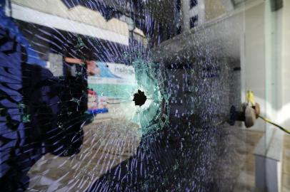  PARAÍ,  RS, BRASIL, 06/03/2020- Sete criminosos são mortos durante tentativa de assalto a bancos em Paraí. Alvo dos bandidos eram agências do Sicredi e do Banco do Brasil. (FOTOGRAFO: RONALDO BERNARDI / AGENCIA RBS)<!-- NICAID(14442376) -->