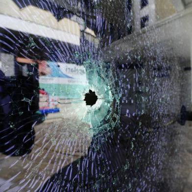  PARAÍ,  RS, BRASIL, 06/03/2020- Sete criminosos são mortos durante tentativa de assalto a bancos em Paraí. Alvo dos bandidos eram agências do Sicredi e do Banco do Brasil. (FOTOGRAFO: RONALDO BERNARDI / AGENCIA RBS)<!-- NICAID(14442376) -->