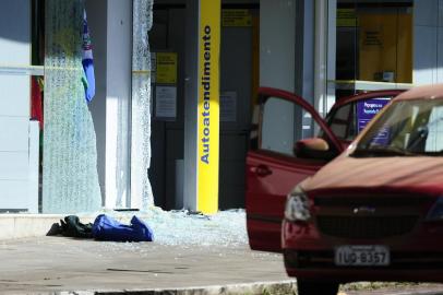  PARAÍ,  RS, BRASIL, 06/03/2020- Sete criminosos são mortos durante tentativa de assalto a bancos em Paraí. Alvo dos bandidos eram agências do Sicredi e do Banco do Brasil. (FOTOGRAFO: RONALDO BERNARDI / AGENCIA RBS)<!-- NICAID(14442386) -->