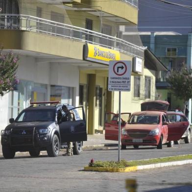  PARAÍ, RS, BRASIL, 06/03/2020Assalto a banco termina com 7 criminosos mortos.(Lucas Amorelli/Agência RBS)<!-- NICAID(14442350) -->