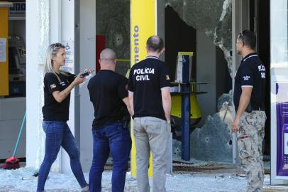  PARAÍ, RS, BRASIL, 06/03/2020 - Sete criminosos são mortos durante tentativa de assalto a bancos em Paraí. Alvo dos bandidos eram agências do Sicredi e do Banco do Brasil. (FOTOGRAFO: RONALDO BERNARDI / AGENCIA RBS)<!-- NICAID(14442874) -->