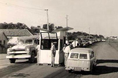  Postos de controle de velocidade eram instalados pelo Daer na estrada velha para as praias (RS-030) .<!-- NICAID(12728958) -->