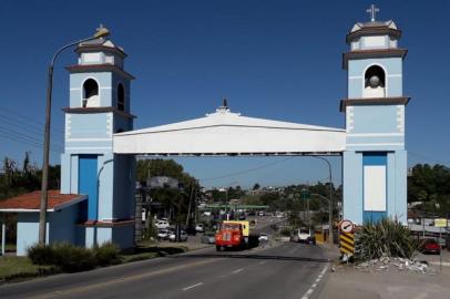 Reforma do pórtico de Ana Rech em andamento em Caxias do Sul.<!-- NICAID(14443864) -->