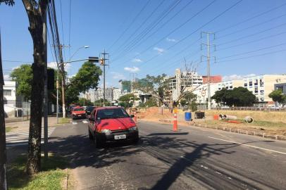 Obras na Avenida Ipiranga só serão concluidas em agosto <!-- NICAID(14445762) -->