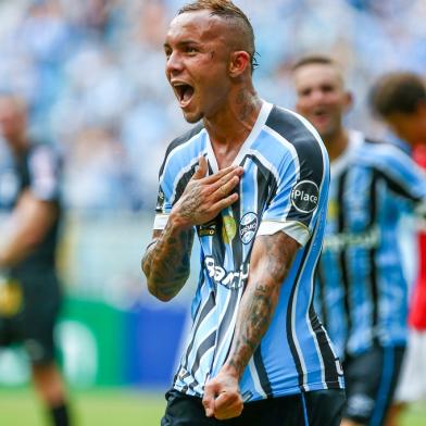 Everton, atacante do Grêmio, no único com que fez em Gre-Nal