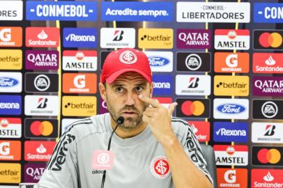  PORTO ALEGRE, RS, BRASIL - 11.03.2020 - Coletiva do treinador Eduardo Coudet. (Foto: Marco Favero/Agencia RBS)<!-- NICAID(14447714) -->