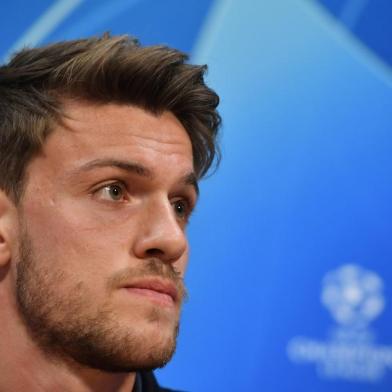 (FILES) In this file photo taken on April 09, 2019 Juventus Italian defender  Daniele Rugani gives a press conference at the  Johan Cruyff ArenA in Amsterdam on the eve of the UEFA Champions League quarter-final football match between Ajax Amsterdam and Juventus FC. - Juventus defender Daniele Rugani tested positive for coronavirus the club annnounced late on March 11, 2020. (Photo by EMMANUEL DUNAND / AFP)<!-- NICAID(14448871) -->