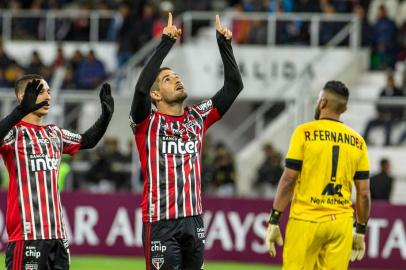 Brazils Sao Paulo player Alexandre Pato celebrates after scoring against Perus Binacional during their Copa Libertadores soccer match at the Guillermo Briceño stadium in Juliaca, southern Peru on March 05, 2020. (Photo by ERNESTO BENAVIDES / AFP)<!-- NICAID(14449027) -->