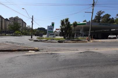 Rua Manaus, no bairro Jardim América, em Caxias passa por obras.<!-- NICAID(14450803) -->