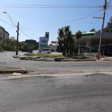 Rua Manaus, no bairro Jardim América, em Caxias passa por obras.<!-- NICAID(14450803) -->