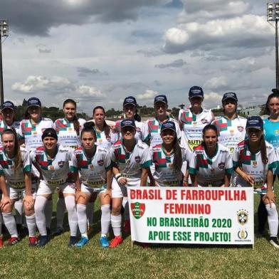  Brasil-Fa venceu a Chapecoense por 4 a 3, no Brasileiro A-2 de futebol feminino, neste domingo (15)<!-- NICAID(14452098) -->