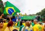 Na trilha do líder, manifestantes desafiam orientação das autoridades em Porto Alegre