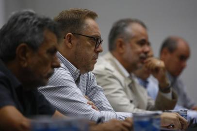  PORTO ALEGRE, RS, BRASIL - 16.03.2020 - Reunião de representantes de clubes com presidente da FGF para avaliar suspensão do Gauchão. (Foto: Mateus Bruxel/Agencia RBS)<!-- NICAID(14452661) -->