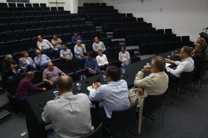  PORTO ALEGRE, RS, BRASIL - 16.03.2020 - Reunião de representantes de clubes com presidente da FGF para avaliar suspensão do Gauchão. (Foto: Mateus Bruxel/Agencia RBS)<!-- NICAID(14452663) -->