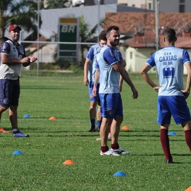  CAXIAS DO SUL, RS, BRASIL (04/03/2020)Treino do Ser Caxias no CT do Estádio Centenário. (Antonio Valiente/Agência RBS)<!-- NICAID(14440020) -->