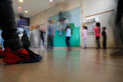  CAXIAS DO SUL, RS, BRASIL, 17/11/2017 - Professores da Escola Infantil Prodessora Maria do Carmo Ioppi, antiga Criança Feliz, estão apreensivos. Eles tem dúvidas sobre a renovação de convênio com a prefeitura, que se não for renovado pode prejudicar a contratação de pofissionais. (Marcelo Casagrande/Agência RBS)<!-- NICAID(13274394) -->