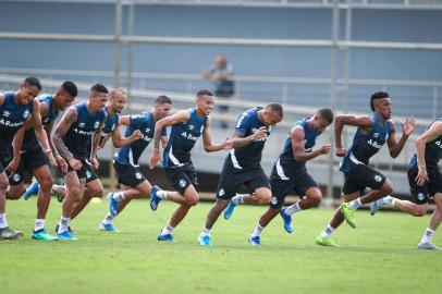 Treino Gremio RS - FUTEBOL/TREINO GREMIO  - ESPORTES - Jogadores do Gremio realizam treino durante a manha desta sexta-feira, na preparaÃ§Ã£o para o Campeonato Gaucho 2020. FOTO: LUCAS UEBEL/GREMIO FBPAEditoria: SPOIndexador: Lucas UebelSecao: futebolFonte: Gremio.netFotógrafo: Treino Gremio <!-- NICAID(14431432) -->