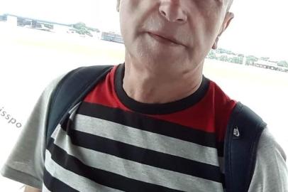 Desaparecido desde 13 de março, o técnico de enfermagem Onélio da Rosa Freitas, 56 anos, não retornou para casa após sair de um plantão de 12 horas em um hospital da Capital na manhã da última sexta-feira. O caso é investigado pela 2ª Delegacia de Homicídios e Proteção à Pessoa (DHPP) de Porto Alegre.