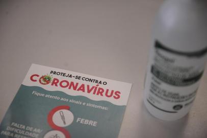  CAXIAS DO SUL, RS, BRASIL (16/03/2020)Secretário de Saúde de Caxias Jorge Olavo Hahn Castro e a diretora das Vigilâncias em Saúde, médica infectologista Andréia Dal Bó confirmaram segundo caso de coronavírus em Caxias do Sul. (Antonio Valiente/Agência RBS)<!-- NICAID(14452948) -->