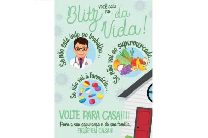 Folder campanha Fique em Casa, em Caxias do Sul.<!-- NICAID(14459611) -->