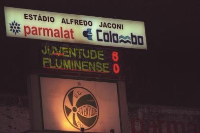 *** Ju x Flu/Copa Brasil 99/ Gilmar ***Foto de arquivo do jogo Juventude x Fluminense, dia 7 de abril de 1999, pela Copa do Brasil daquele ano. O Juventude venceu por 6 a 0. Na foto, o placar eletrônico.Pasta de referência 43021.<!-- NICAID(61643) -->