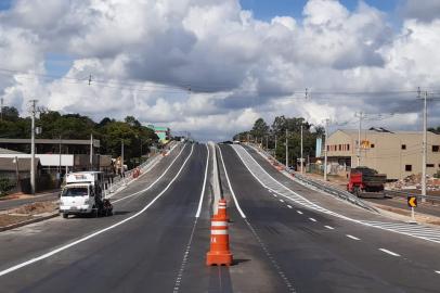 Viaduto está sendo concluído