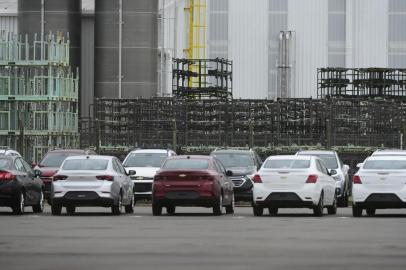  PORTO ALEGRE, RS, BRASIL, 31/03/2020- Empregos durante a crise - fachada da GM. Foto: Ronaldo Bernardi /Agencia RBS<!-- NICAID(14468528) -->