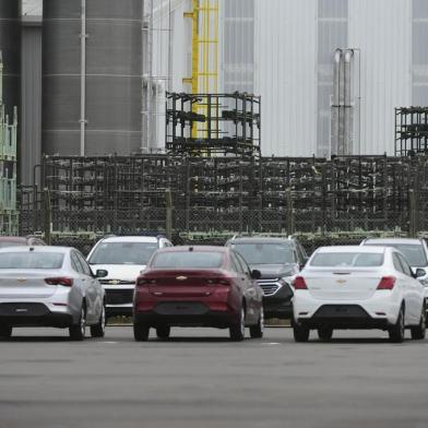  PORTO ALEGRE, RS, BRASIL, 31/03/2020- Empregos durante a crise - fachada da GM. Foto: Ronaldo Bernardi /Agencia RBS<!-- NICAID(14468528) -->