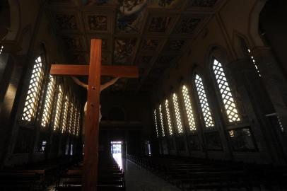  CAXIAS DO SUL, RS, BRASIL, 17/03/2020 - Diocese de Caxias toma algumas providências para prevenir o coronavírus. (Marcelo Casagrande/Agência RBS)<!-- NICAID(14454075) -->