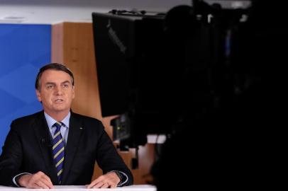  O Presidente da República, Jair Bolsonaro, faz pronunciamento em Rede Nacional de Rádio e Televisão.Indexador: Carolina Antunes<!-- NICAID(14472701) -->