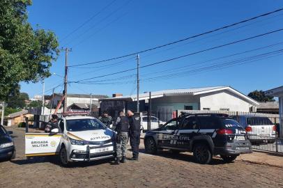 Polícia fiscaliza em Passo Fundo presos que foram para prisão domiciliar<!-- NICAID(14473027) -->