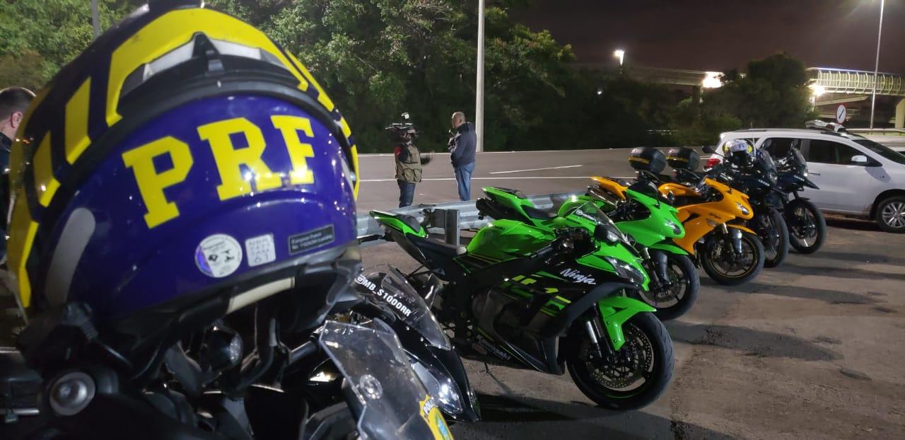 PRF termina com rachas de motos entre as BR 448 e BR 290, em Porto Alegre