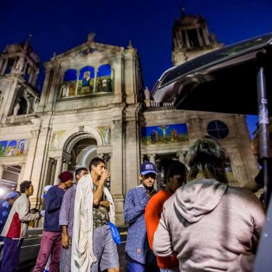  PORTO ALEGRE, RS, BRASIL, 11/04/2020- Moradores de rua e o coronavírus. Foto: Omar Freitas / Agencia RBSIndexador: Omar Freitas<!-- NICAID(14475273) -->